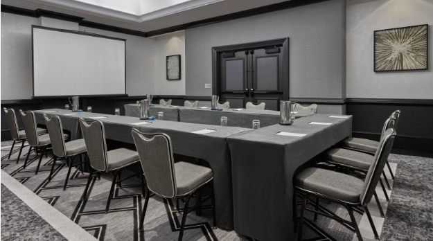How Hotel Audio Visual Companies Help You Host Professional Meetings